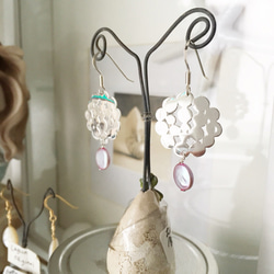 耳環紫鈕扣形珍珠和繡球 第2張的照片