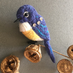羊毛フェルト　青い鳥のブローチ 2枚目の画像