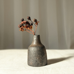 超歓迎された 陶器の一輪挿し 一輪挿し・花瓶・花器 もじゃとおひげ 通販 工芸品