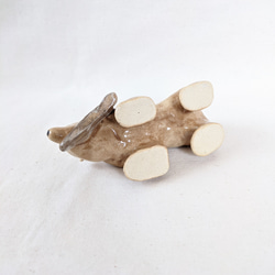陶器のクマ　鮭 5枚目の画像