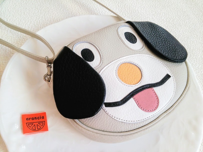 いぬ（牛革ポシェット：オフホワイト）