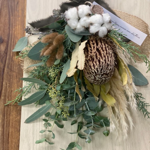 バンクシア・コットンフラワー・パンパスグラスとユーカリのナチュラル  