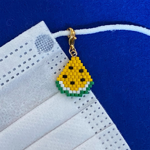 美味しい夏のマスクチャーム ビーズで作った小さな夏のアクセサリー