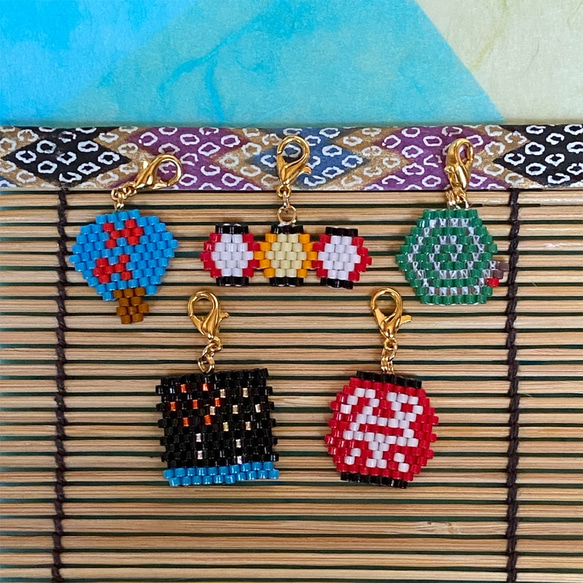 日本の夏のマスクチャーム ビーズで作った小さなの夏のアクセサリー