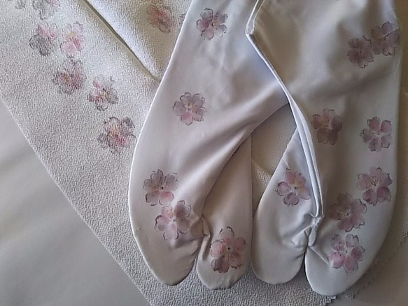 桜の足袋、半襟セット(手描き) 2枚目の画像