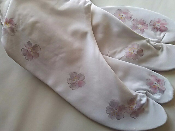 桜の足袋、半襟セット(手描き) 3枚目の画像