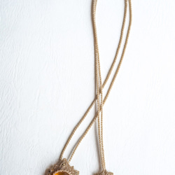 アンバー(琥珀)のマクラメ編み 天然石ネックレス 3枚目の画像