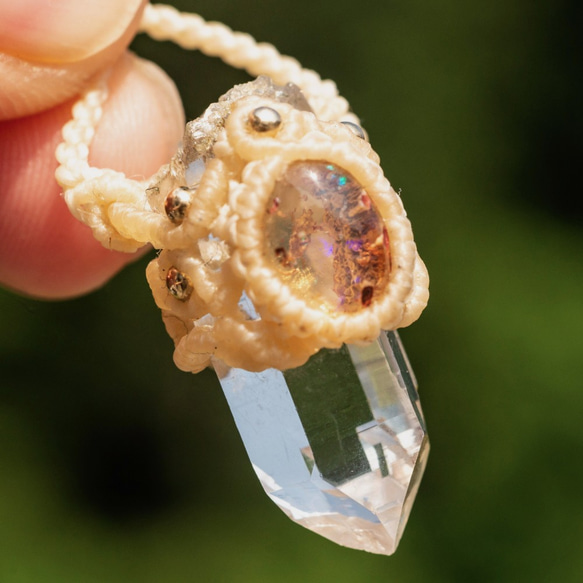 水晶和cantera蛋白石macrae針織天然石項鍊 第2張的照片