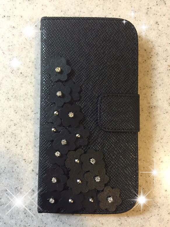 レザーフラワーiPhone7手帳型ケース