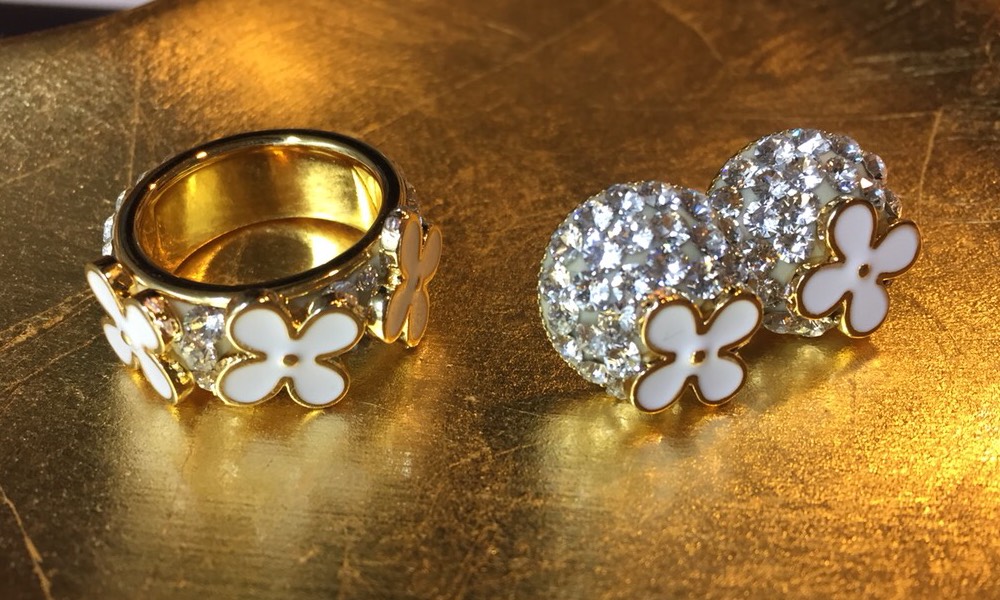 ホワイトフラワーリング