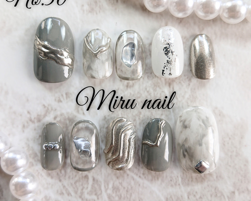 シルバーグレーニュアンスネイル ネイルチップ（つけ爪） Miru nail
