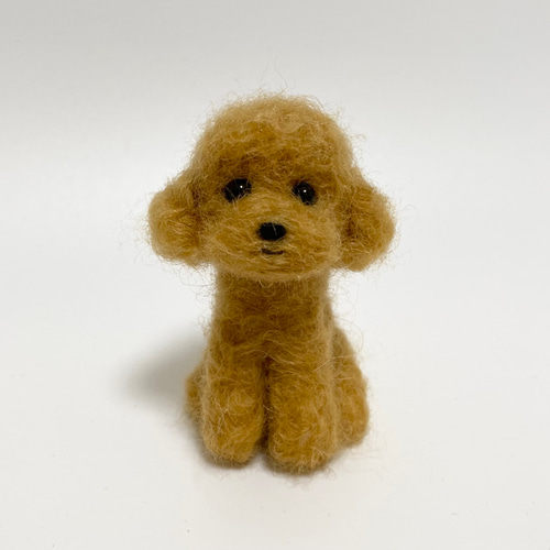 心を癒す羊毛フェルト犬のプードル(レッド)】