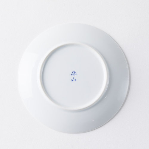 色鍋島五寸皿 小皿 市川冬山窯 通販 11460750|Creema(クリーマ) 色鍋島五寸皿 小皿 市川冬山窯 通販 11460750|Creema(クリーマ)