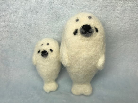 展示のみ☆らっこ ゴマフアザラシ 羊毛フェルト 人形 ハンドメイド 展示のみ☆らっこ ゴマフアザラシ 羊毛フェルト 人形 ハンドメイド