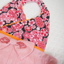 袴風スタイ ピンク花柄 髪飾りなし 8枚目の画像