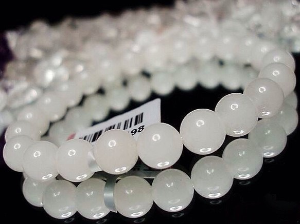 天然石3Ａ漢白玉（ホワイトジェード）約10ミリ19粒数珠ブレス石街 2枚目の画像