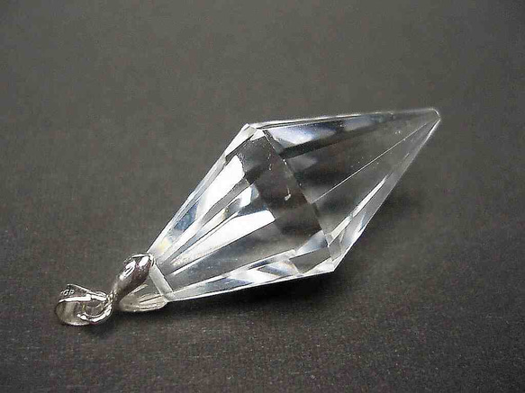 クリスタル水晶　売切れ Amazon.co.jp: MerryNine クリスタルボール 80mm 無色透明 水晶玉