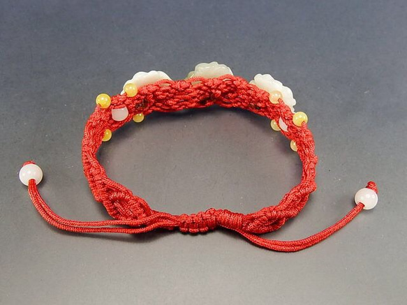 開運天然石本翡翠ジェダイト小花三枚赤い糸手編みブレスレット 石街 4枚目の画像