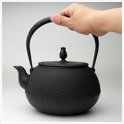 南部鉄器 - 【人気 大きめ】南部鉄器 霰模様 鉄瓶 人気 大きめ】南部鉄器 霰模様 鉄瓶