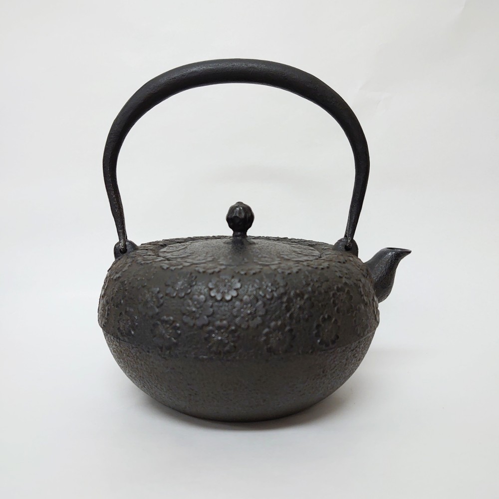 未使用品　付属品付　南部盛岡釜定工房造　１５型　南部鉄瓶　南部鉄器　鉄瓶