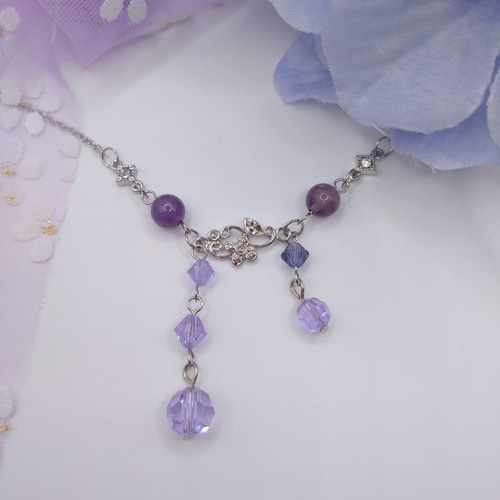 アメジストと花とパープルのスワロフスキーのネックレス ネックレス  