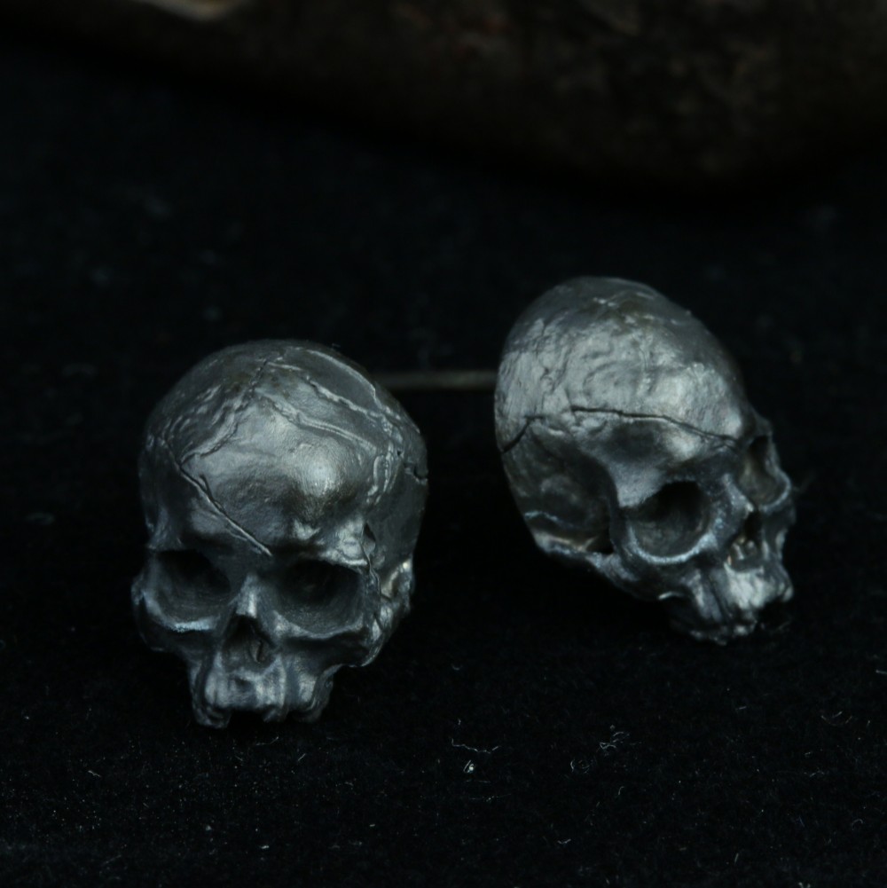頭蓋骨のイヤリング、 人間の頭蓋骨のスタッド、イヤリング スターリングシルバー ピアス