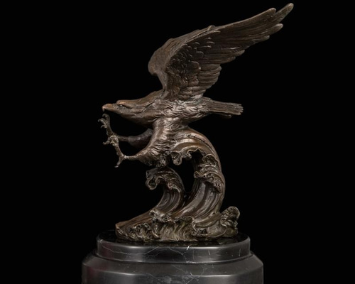 鷲の金属彫刻 ブロンズ色 0_d3d6457c979bae64c92943ab65d9