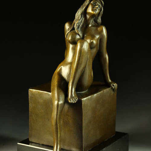 ブロンズ像座ってる裸婦人インテリア彫刻銅像