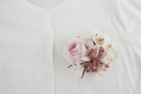 桜とバラの花衣コサージュ 2枚目の画像