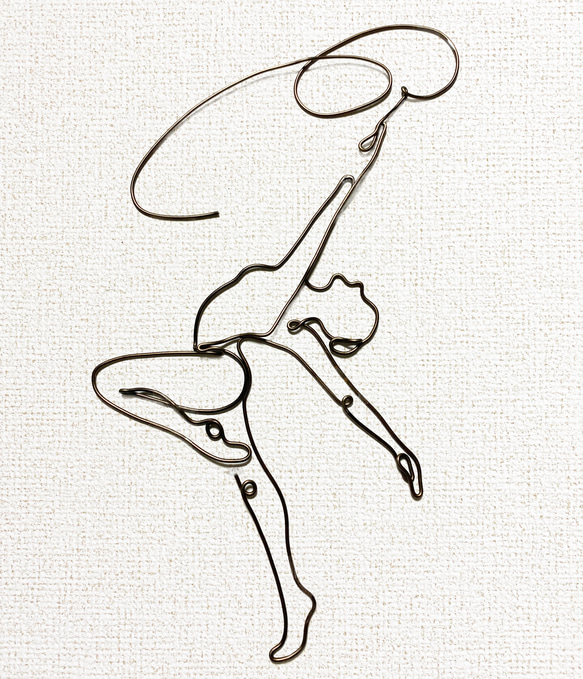 体操選手のワイヤーアート 1枚目の画像