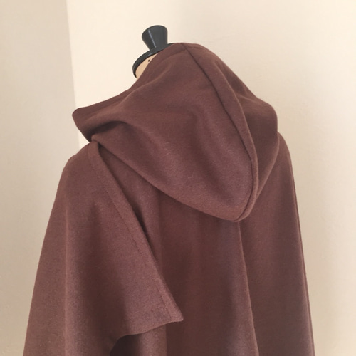 ウールのフード付きマント(茶) ストール Sewingroom Reico 通販