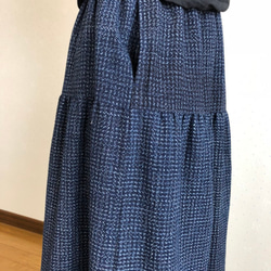 古布藍染絣のティアードスカート 4枚目の画像