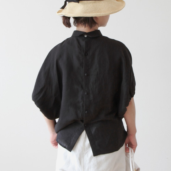 可愛黑色亞麻後胡桃木紐扣捲袖上衣 半袖: 黑色 第4張的照片