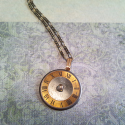 ヴィンテージ時計のネックレス 2枚目の画像
