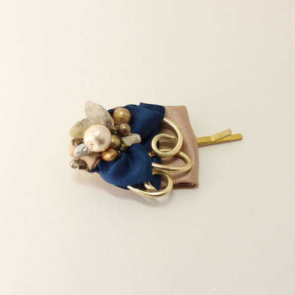 blue ribbon with natural stone hair pin 1枚目の画像