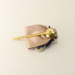 blue ribbon with natural stone hair pin 3枚目の画像