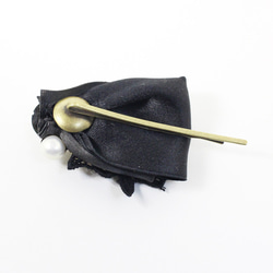 Black ribbon with vintage clock hair pin 4枚目の画像