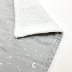 2枚セット♡ループ付きタオル　ふんわりガーゼ　星と月柄（アクアブルー＆グレー） 4枚目の画像