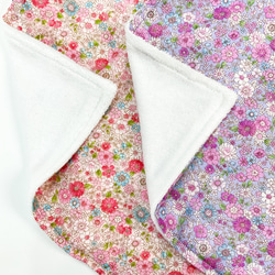 送料無料◆2枚セットループ付きタオル　ふんわりガーゼ　　花柄（ピンク＆ラベンダー）バレエシューズの刺繍付き 6枚目の画像