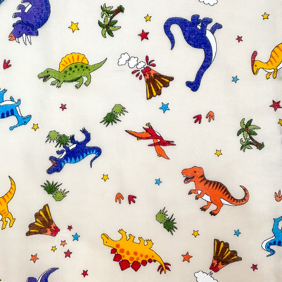 送料無料◆2枚セットループ付きタオル　ふんわりガーゼ　　かわいい恐竜柄（ライトブルー＆ベージュ）　恐竜の刺繍付き 7枚目の画像