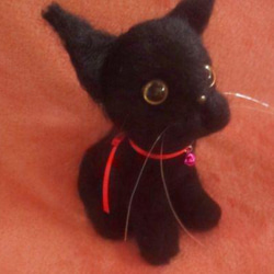〔受注製作〕羊毛フェルトハンドメイド黒猫ちゃん 2枚目の画像