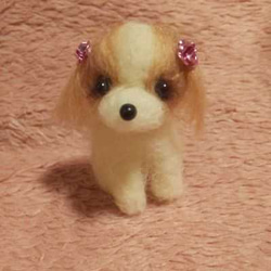 羊毛フェルトハンドメイドトイプードルピアス あみぐるみ moemo