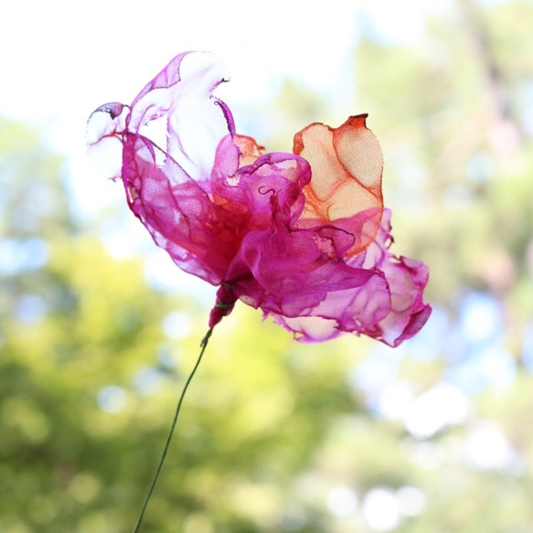 ピンクオレンジ｜カラフルオーガンジーのアートフラワー【造花】 5枚目の画像