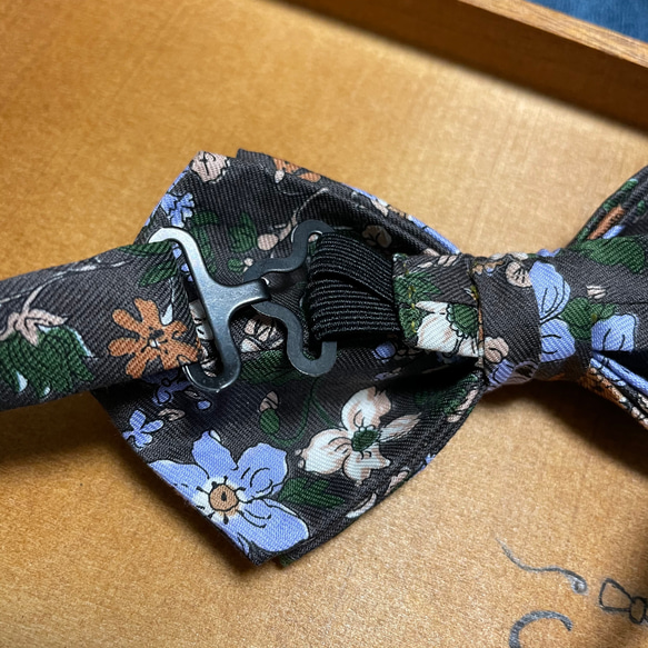 蝶ネクタイ　花柄　ブラウン　結婚式　二次会　パーティー　メンズ　タキシード 2枚目の画像