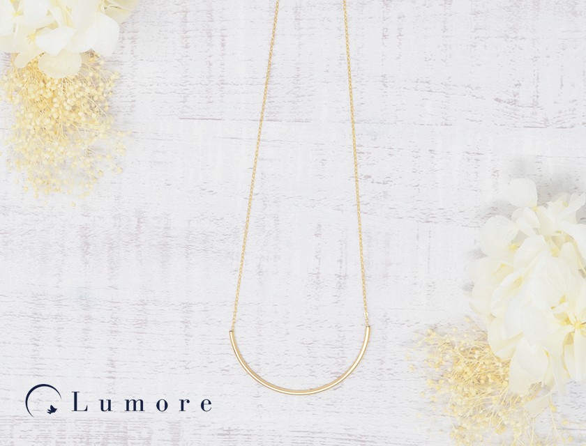 カーブチューブネックレス