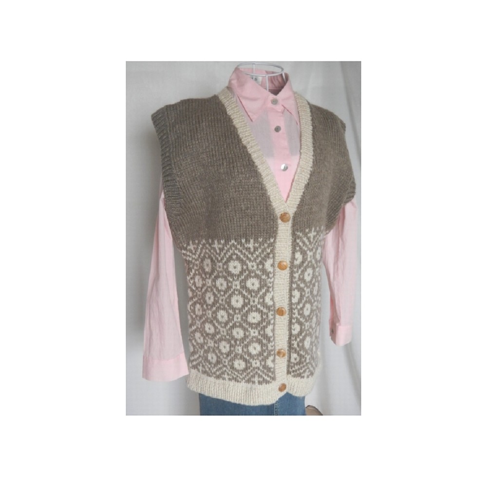 手編み　前開きベスト　オフホワイト+薄茶系　Ｍ～Ｌくらい　日本製毛糸