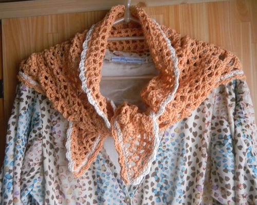 手編み＊コットン混＊三角ショール＊オレンジ系 ストール さと 通販