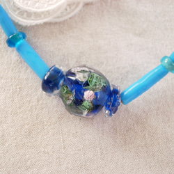 ブルー×水色のガラス玉ネックレス 4枚目の画像