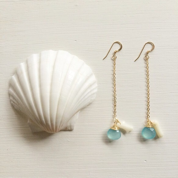 Sea blue Chalcedony & coral Earrings 2枚目の画像