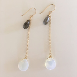 White opal・labradorite chain earrings 1枚目の画像